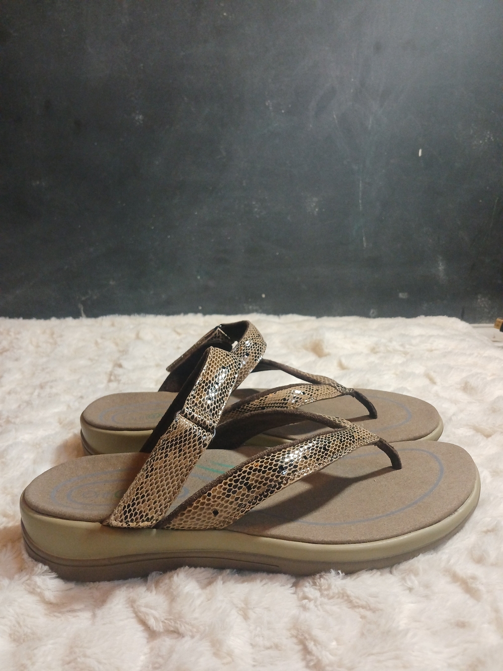 OrthoFeet Gaya Womens Snakeskin Print Brown Taupe Sandals Size 9B - Picture 3 of 11